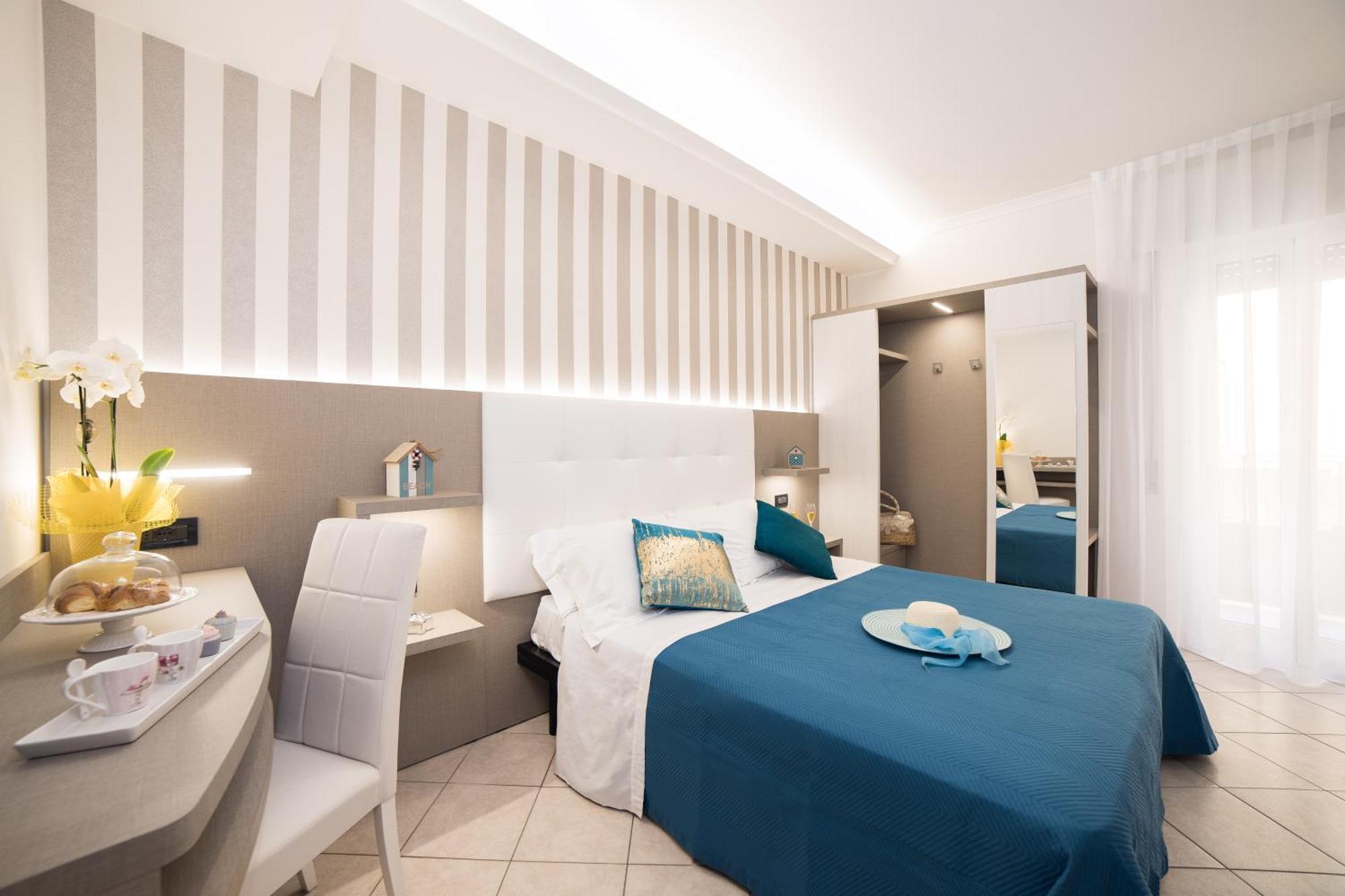 Viva Beach Hotel ริมินี ภายนอก รูปภาพ